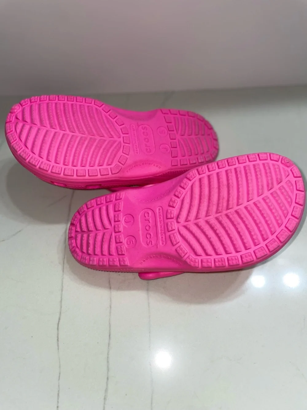 CROCS signature clog
